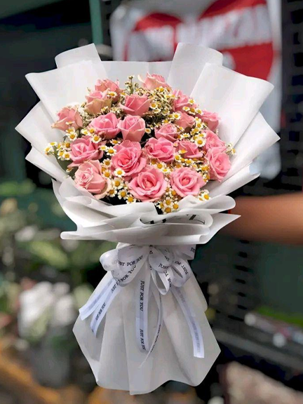 Fresh Bloom Bouquet – Perfect Gift for Loved Ones